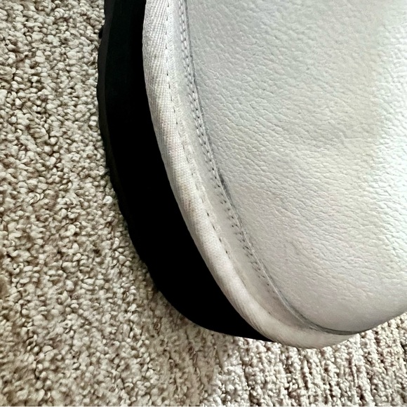 UGG Neumel Suede Platform Boot Chelsea Womens Size 9 Black & White - Picture 12 of 14